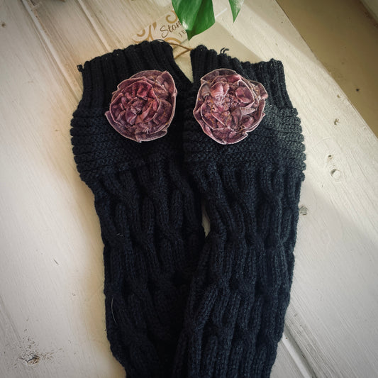 fingerless gloves