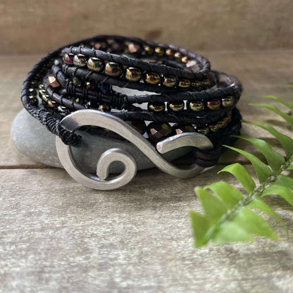 Triple Wrap Beaded Bracelet with Aluminum Swirl Closure